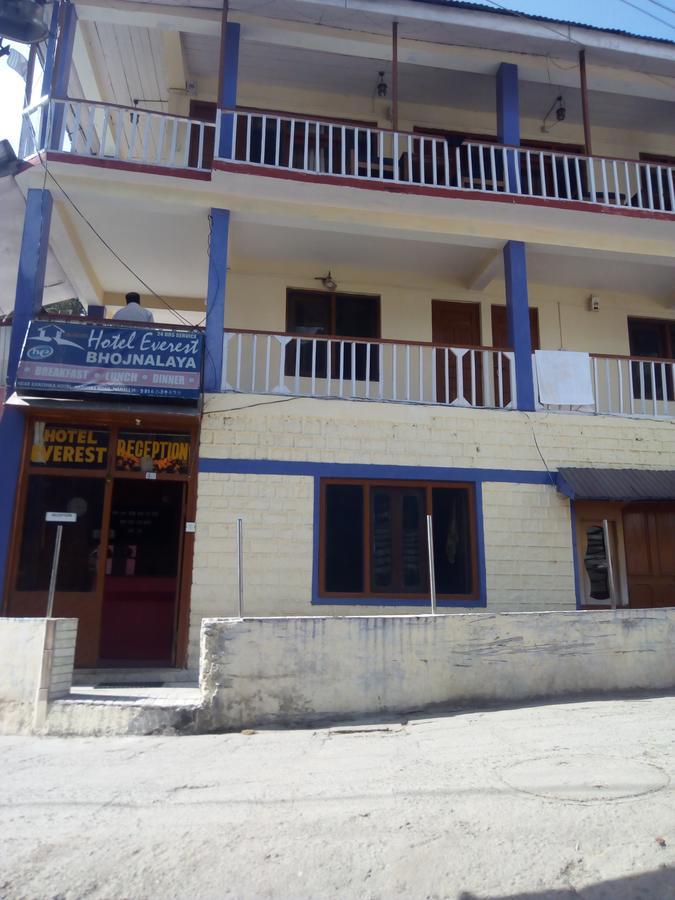 Hotel Everest Маналі Екстер'єр фото